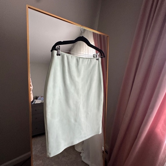 Oodji Green Soft Pencil Midi Skirt - Picture 4 of 5